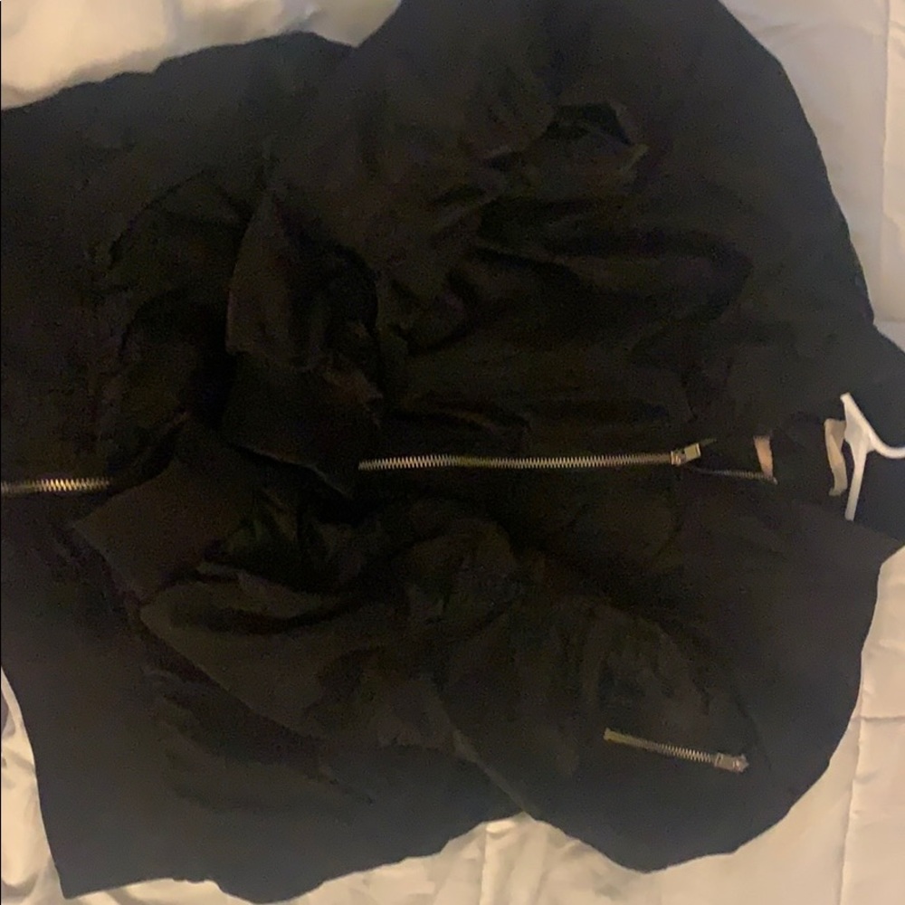 H&M bomber jacket size 6(black)